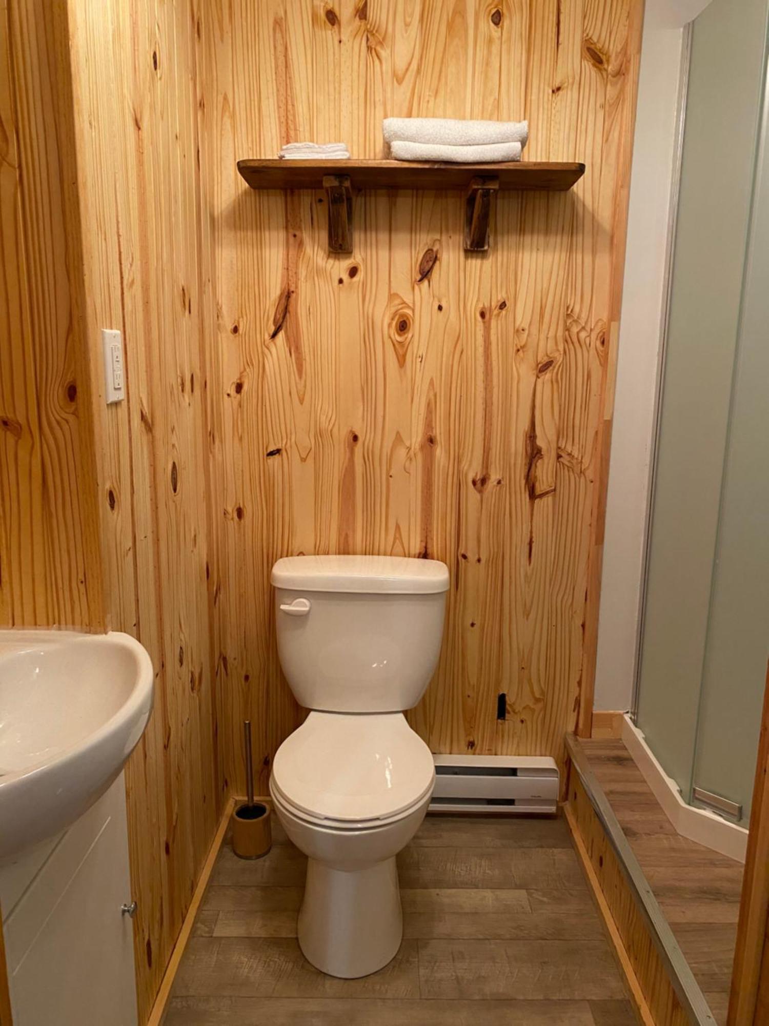 Chalets Les Chanterelles De Forillon L'Anse-au-Griffon Esterno foto